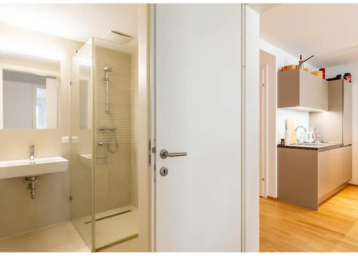 Gasthuis In Luxury Apartment, Near Hauptbahnhof 4*